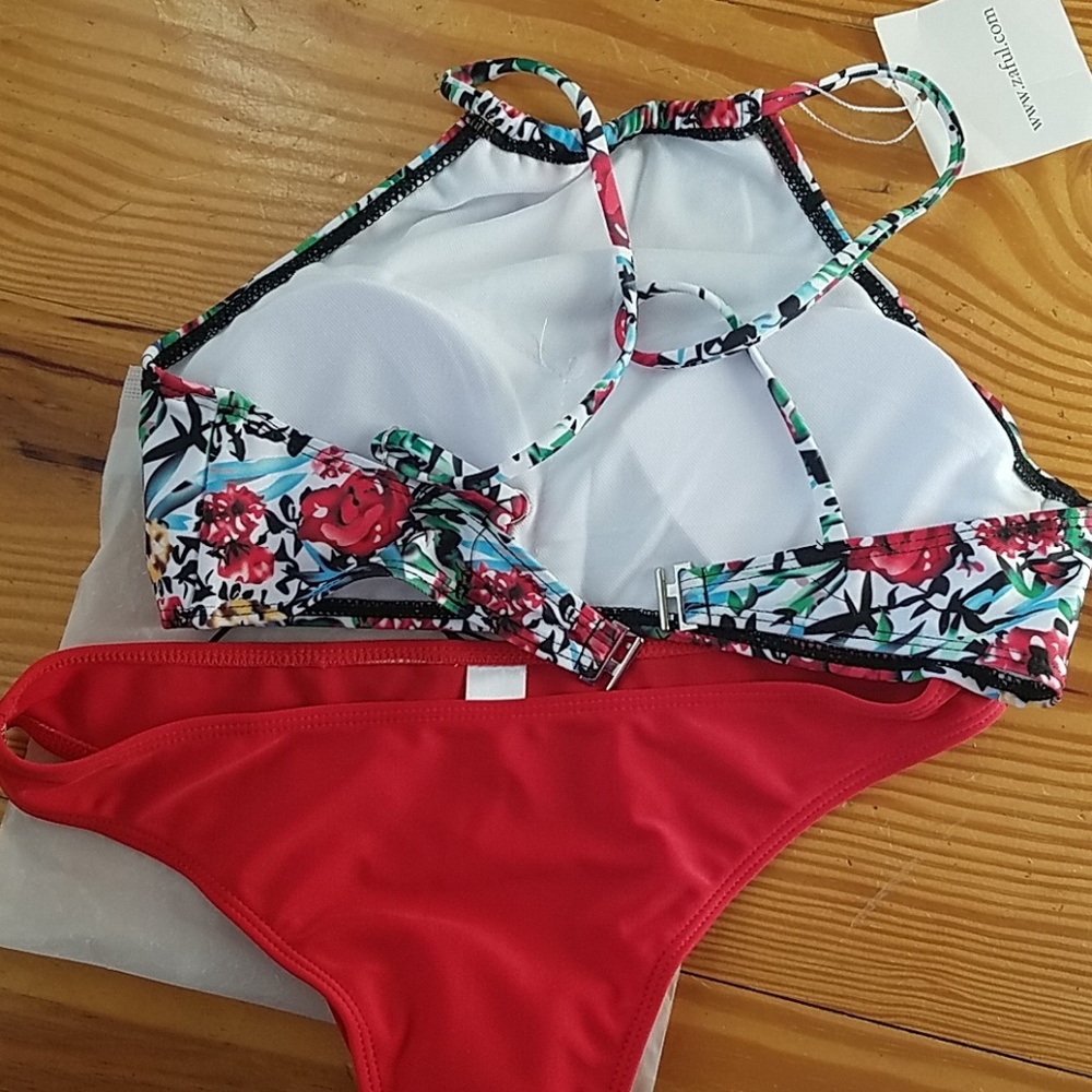 Bathing suit - Picture 2 of 2